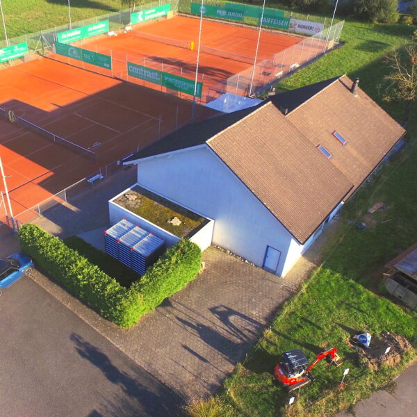 Projektfoto Dach vom Tennisclub Hochdorf ohne Solar