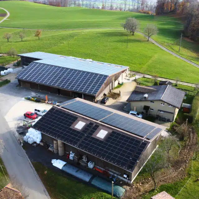 Solarify Solarprojekt Bauernbetrieb Eggimann in Farnern