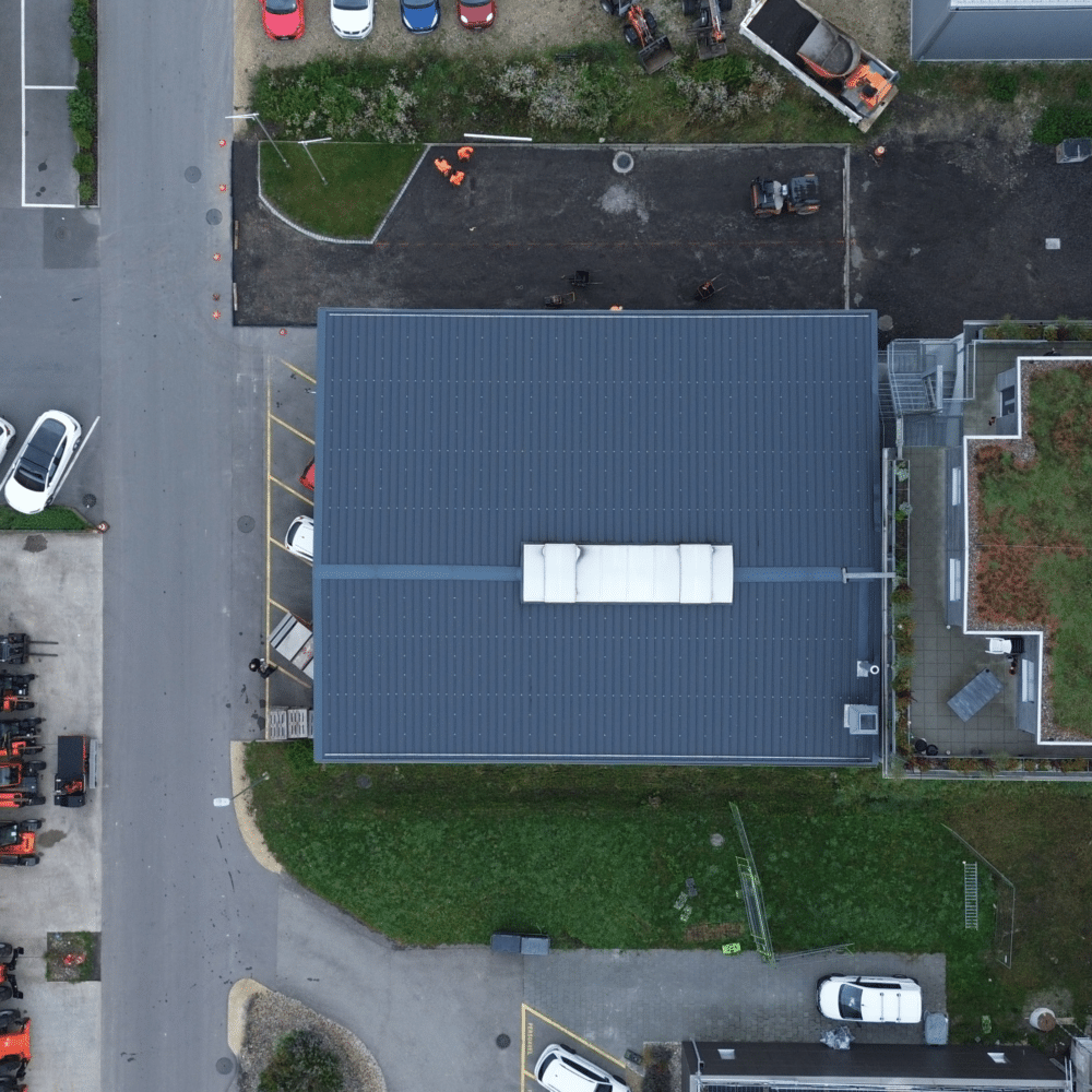 Solarpanel auf Marbot GmbH in Gampelen