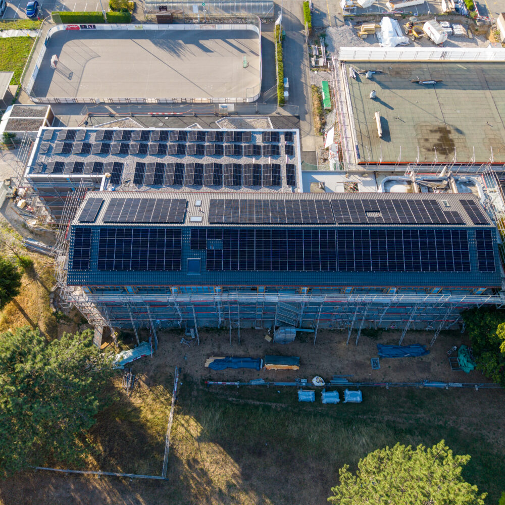 Das neue Schulhaus in Oberbipp aus Vogelperspektive
