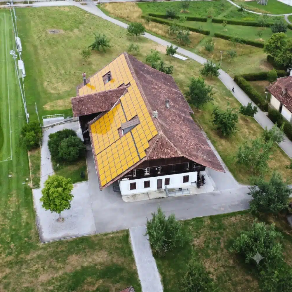 KI-Visualisierung der Solaranlage mit Batteriespeicher auf dem Brünnenhof in Bern