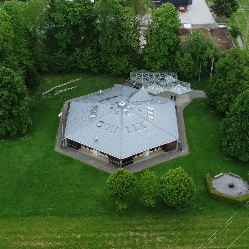 Das Pfadiheim Enzenbühl aus der Luft